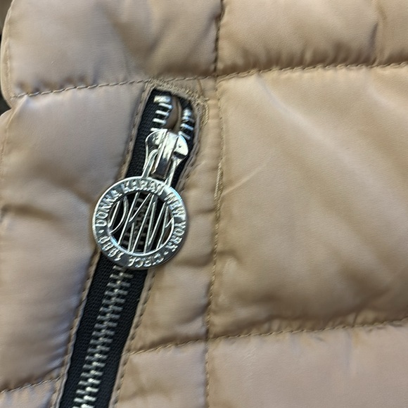 DKNY Taupe Fleece-Lined Jacket Hooded Puffer Jacket winter jacket Size - Picture 16 of 16